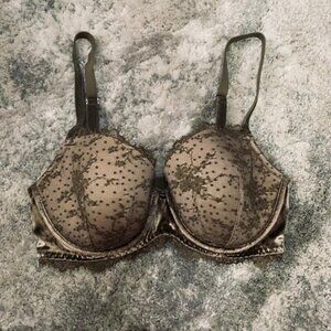 Victoria's Secret VS Green Lace Dream Angels Lined Demi Bra women's size 32DD